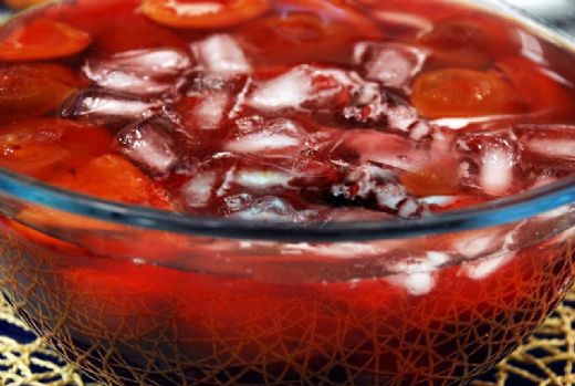 Mürdüm Eriği Kompostosu Tarifi ve Malzemeleri